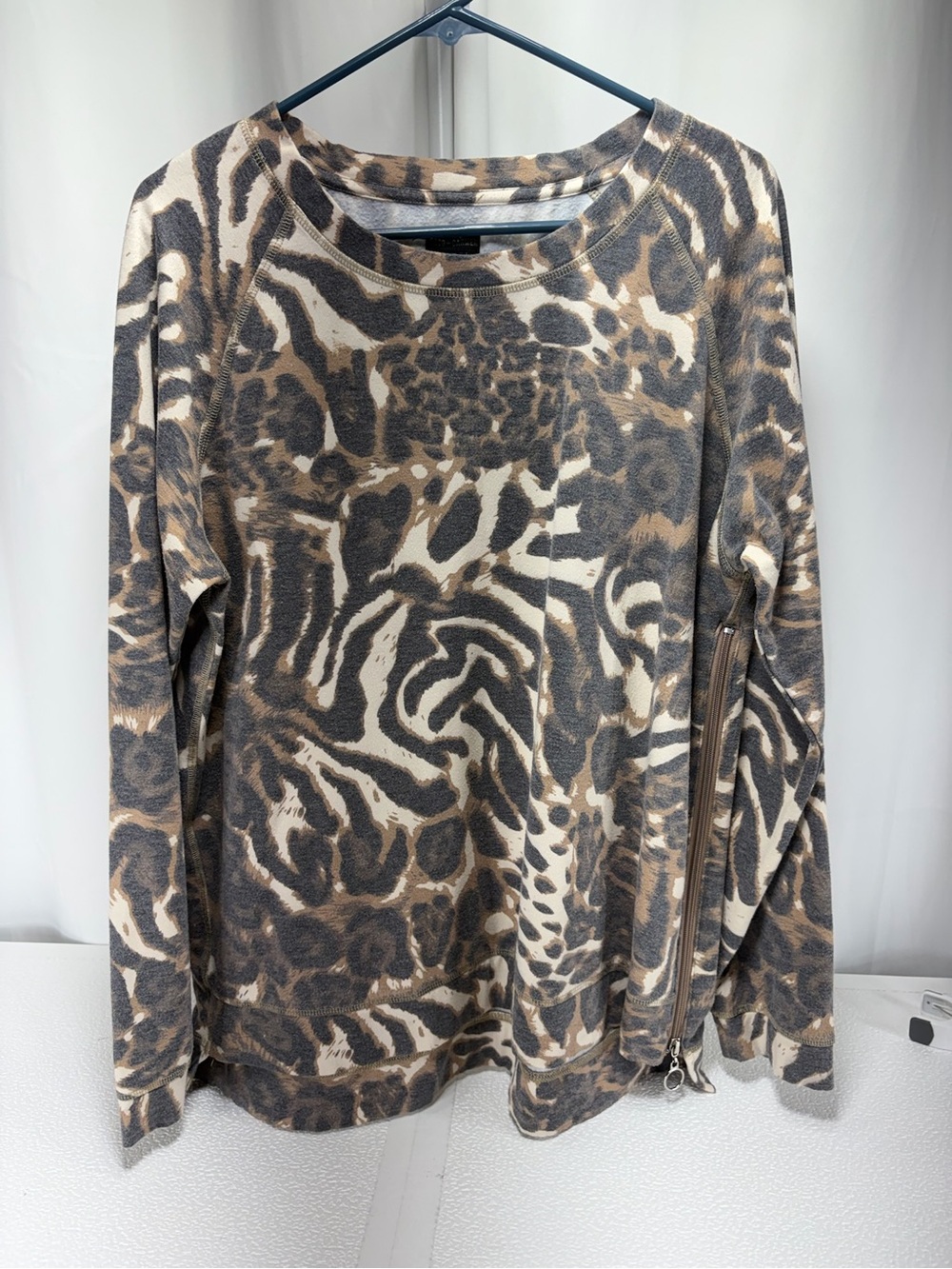 Coco + Carmen Neutral Animal Print Zip-Side Pullover 4578